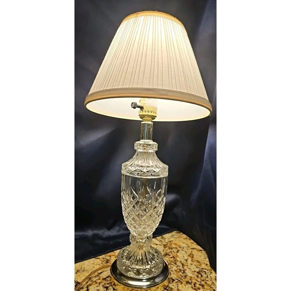 Vtg Mid-Century Cut Glass Urn with metal Table Lamp Accent 14.25